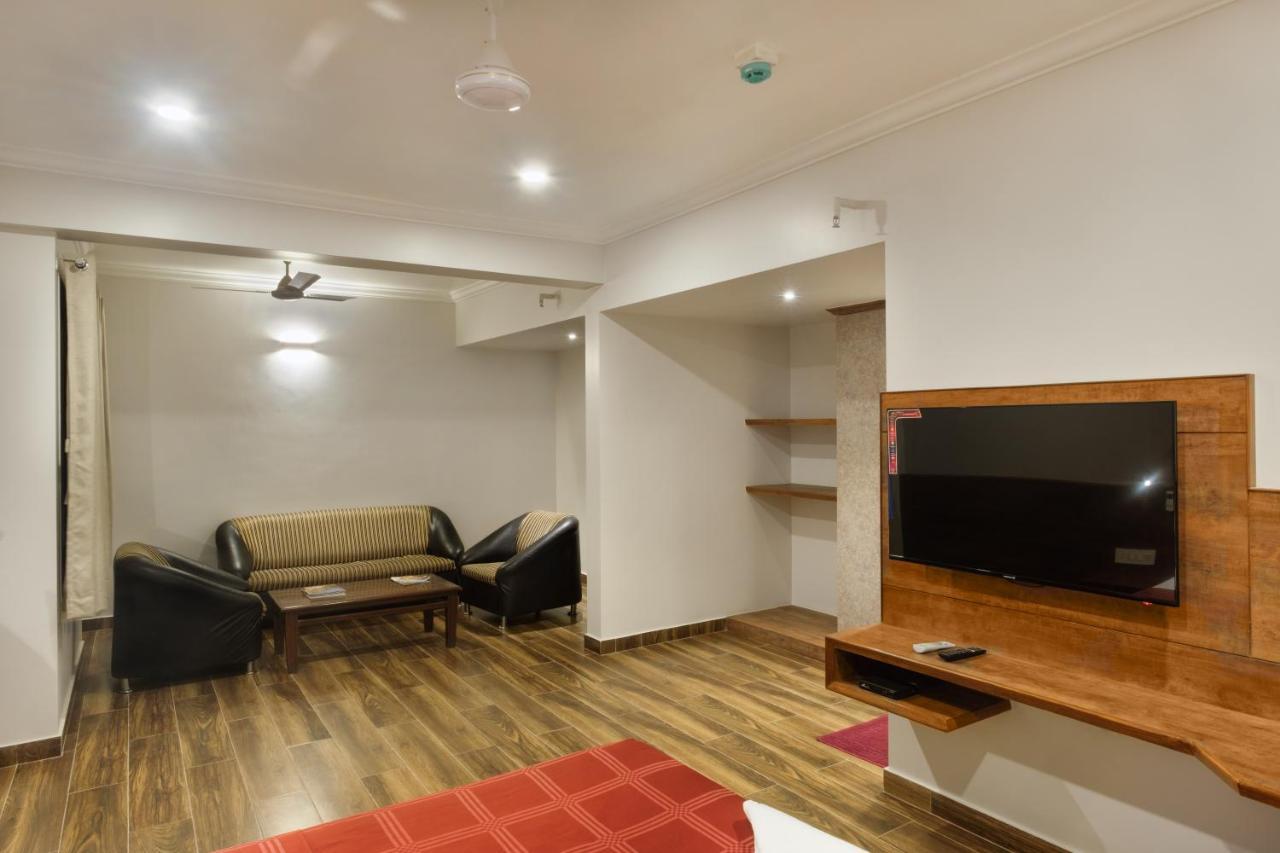 Hotel Opal Kolhapur Eksteriør billede