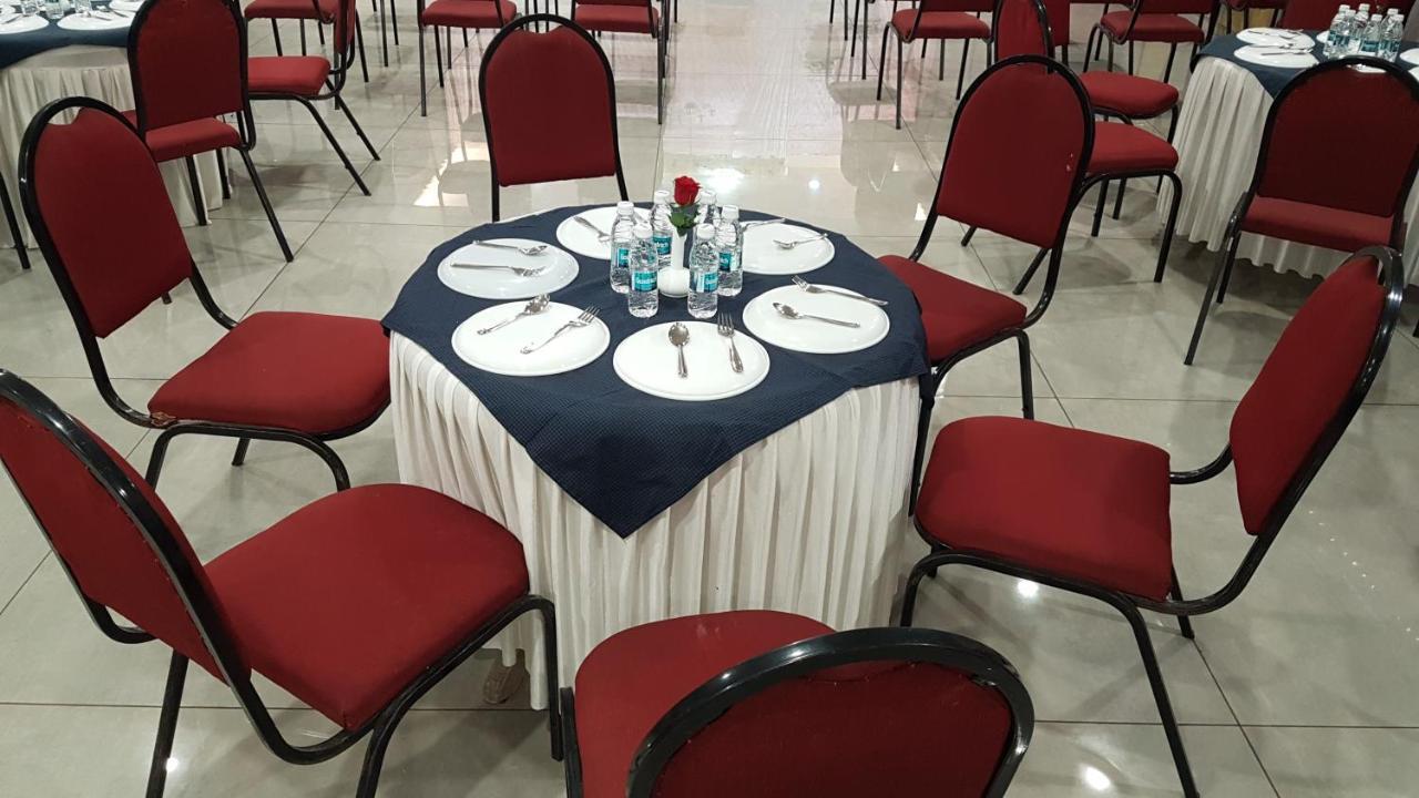 Hotel Opal Kolhapur Eksteriør billede